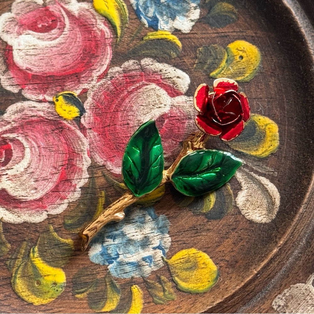 Vintage Early 2000s | Red Rose Brooch Pin Gold Tone Emerald Green Leaves 2.25”